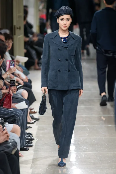 Look 75